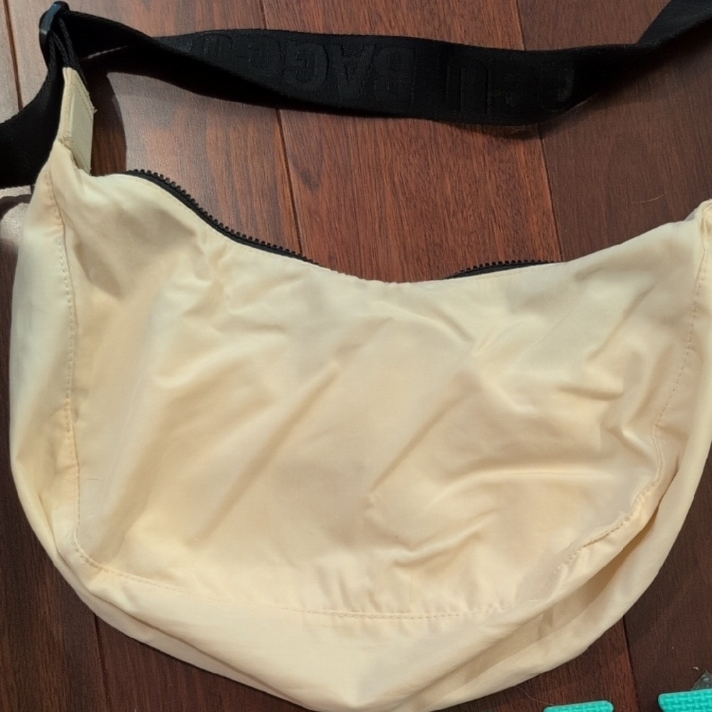 Baggu Medium Crescent White Ivory Crossbody Bag